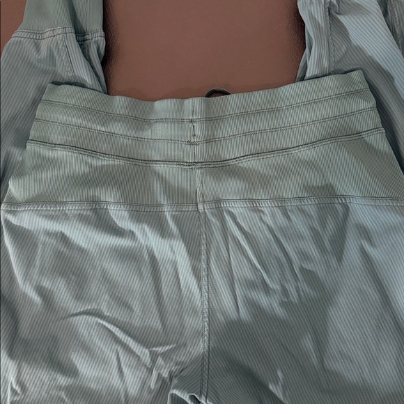 Lululemon Dance Studio Mid-Rise Jogger *Full Length Size” Size 6 - Picture 8 of 8